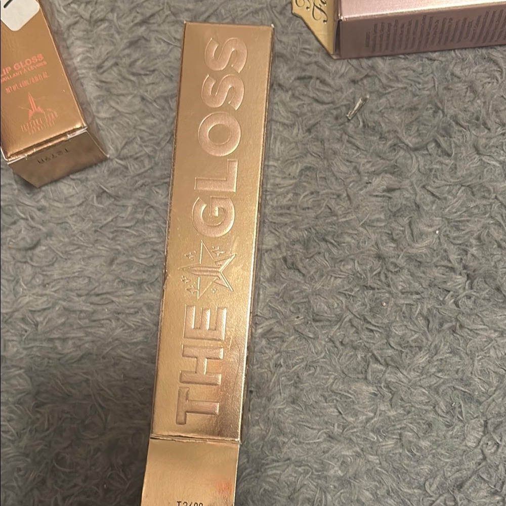 Jeffree Star The Gloss in Gold Packaging